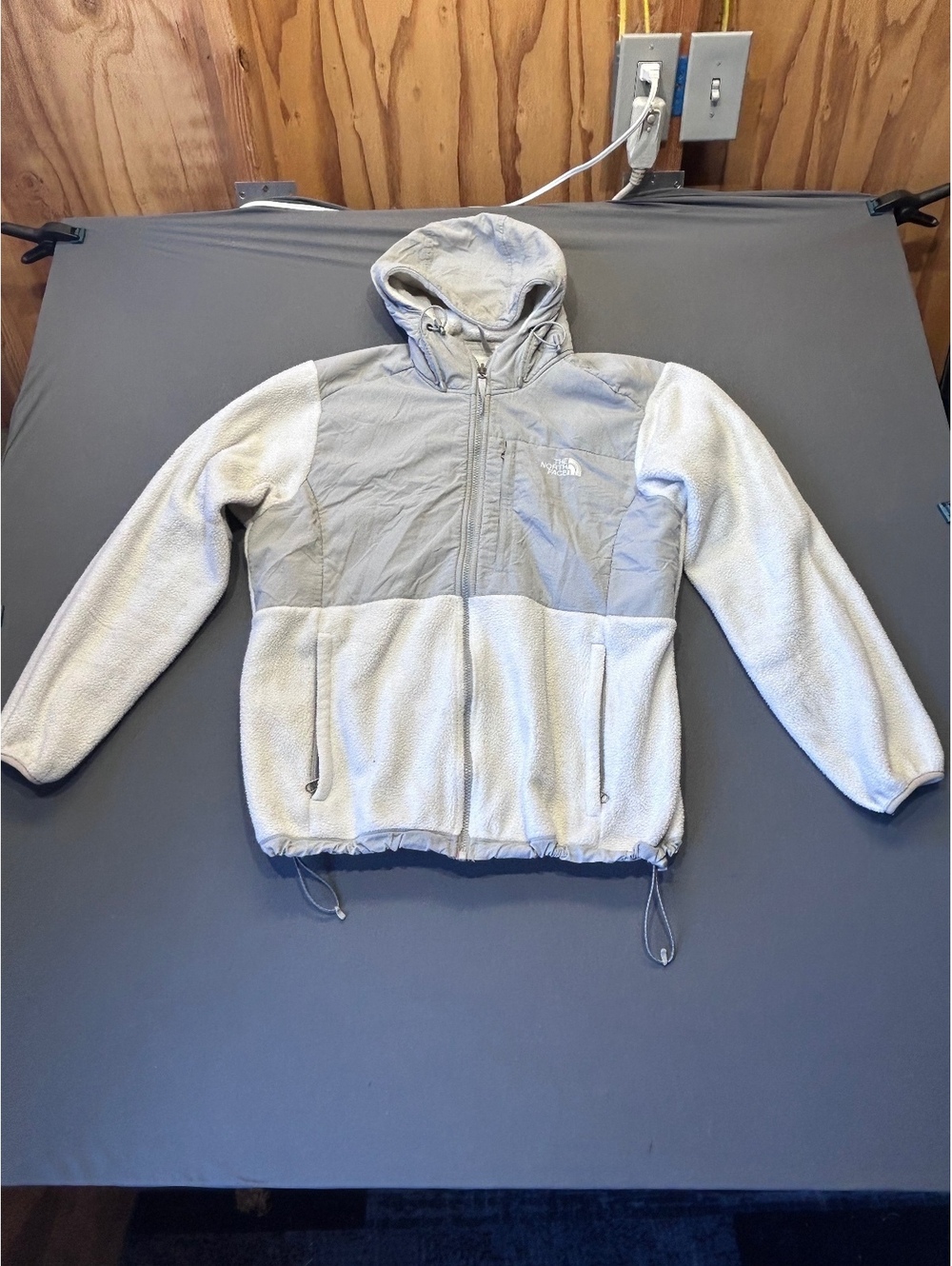 The North Face Men's Gray and White Fleece Jacket with Hood